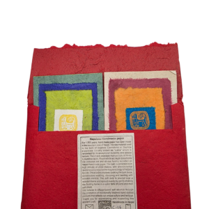 papelería en blanco ecológica con sobres y arte tradicional del Himalaya